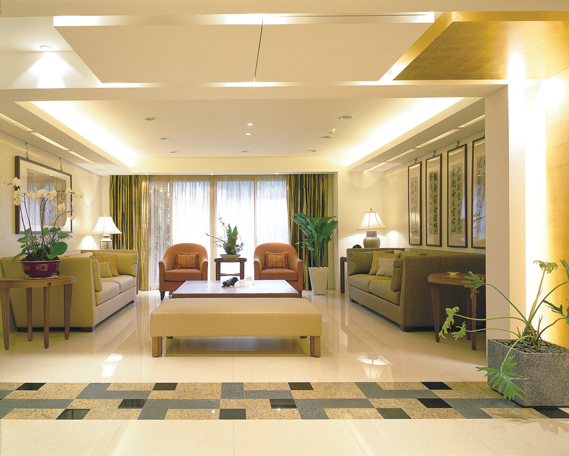 Zong-Hsiao East Road Apartment