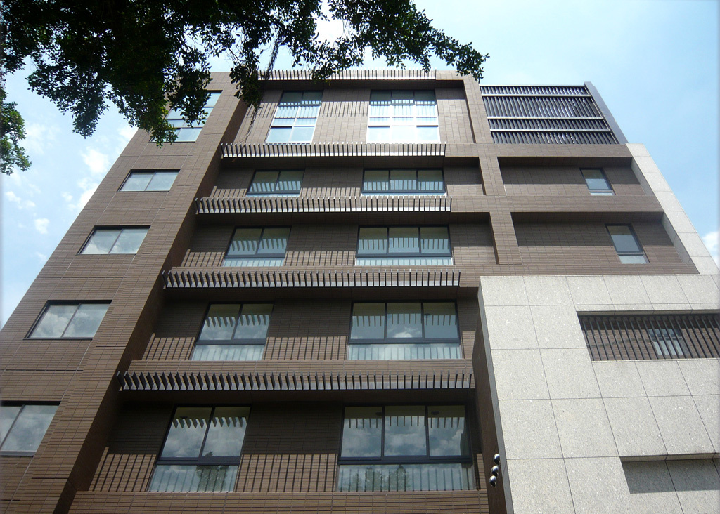 Fujing Street Apartment Building