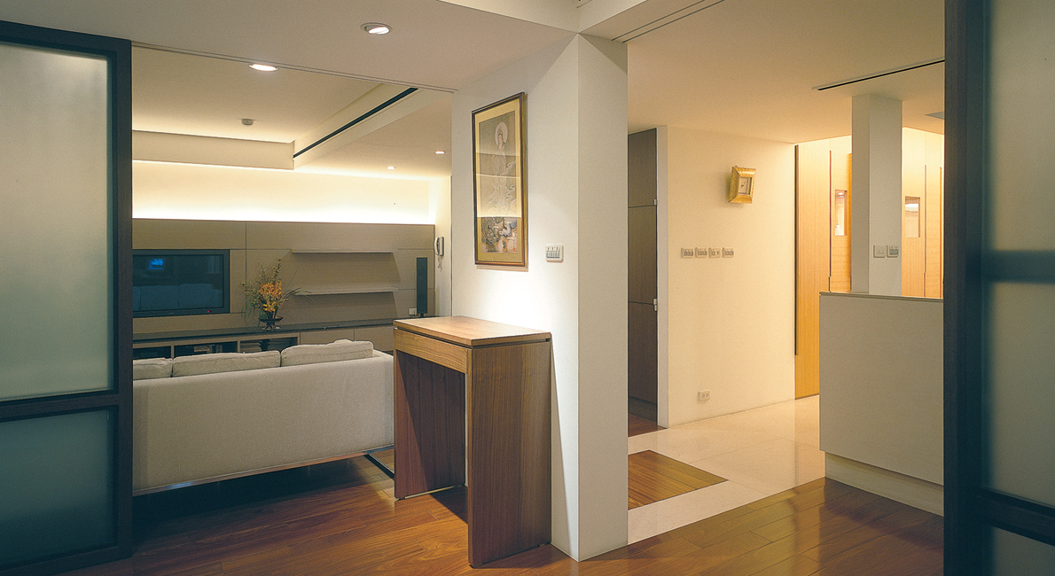 Zong-Hsiao East Road Apartment