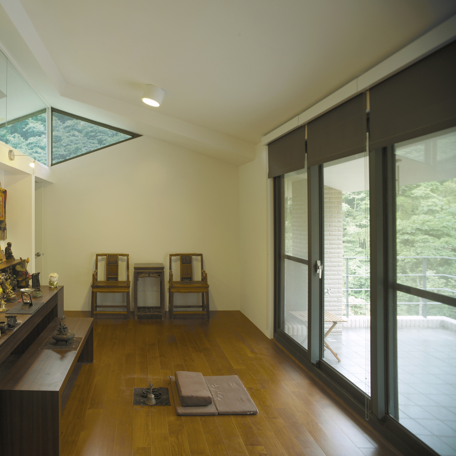 Valley Dwelling at Nanzuan